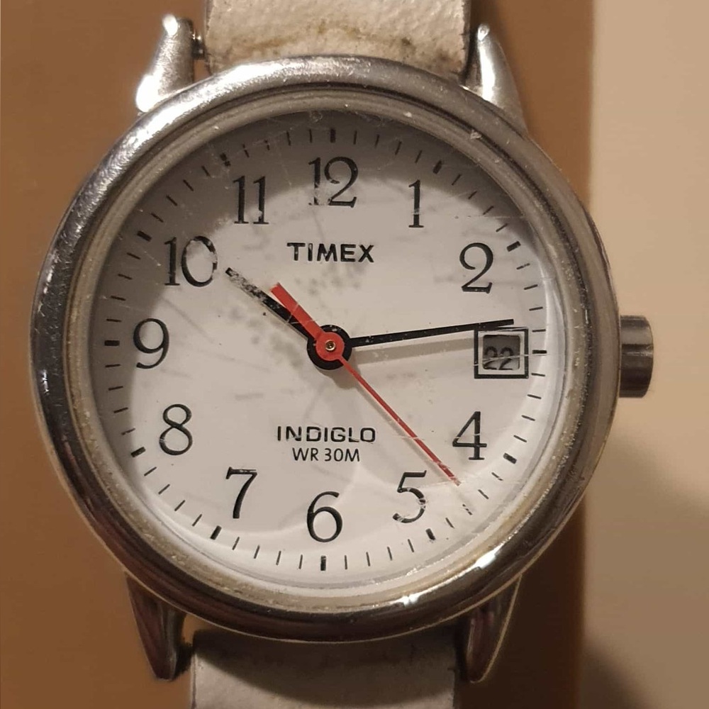 🦋10/$20🦋 Timex Indiglo Silver/White Leather Women's Watch w/Date